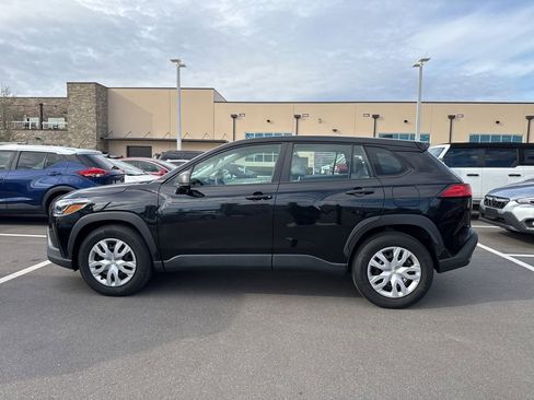 Used 2023 Toyota Corolla Cross L image 4