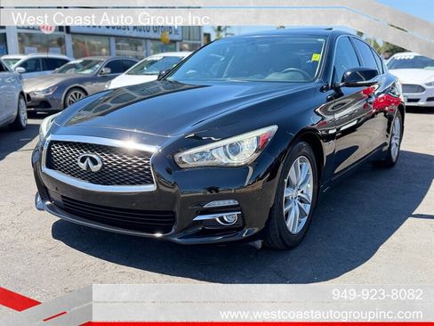 Used 2016 INFINITI Q50 3.0t Premium w/ Driver Assistance Package RWD image 2