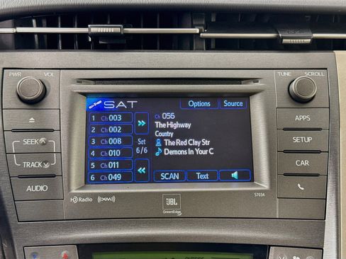 Used 2013 Toyota Prius Four FWD image 14