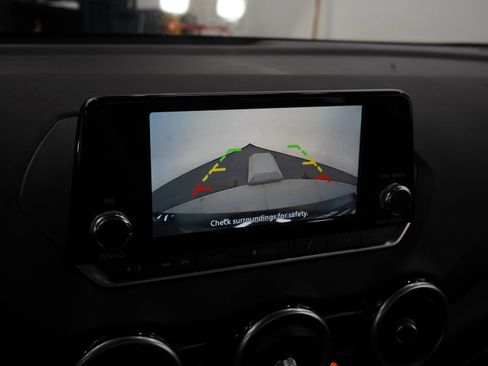 Used 2024 Nissan Sentra S image 19