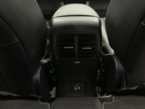 Used 2020 Ford Escape SE Sport image 32