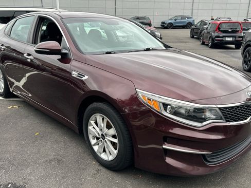 Used 2016 Kia Optima LX w/ LX Convenience Package FWD image 5