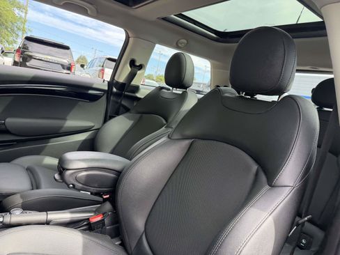 Used 2024 MINI Cooper S FWD image 9