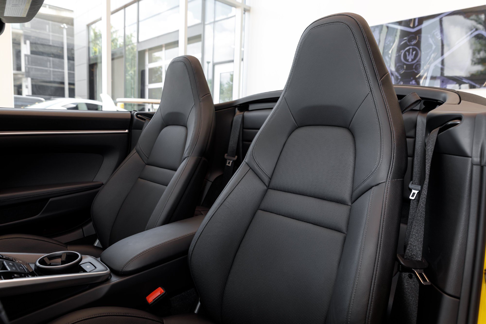 Used 2022 Porsche 911 Carrera RWD image 9