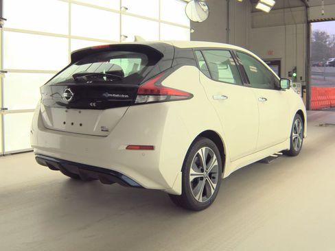 Used 2021 Nissan Leaf SL Plus image 6