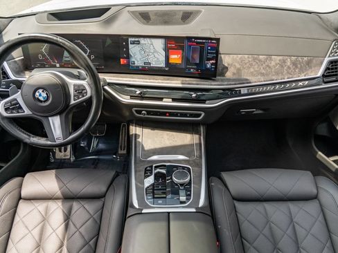 Used 2023 BMW X7 xDrive40i w/ M Sport Package AWD/4WD image 23