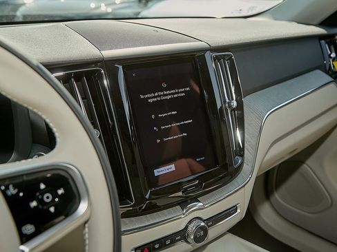 New 2025 Volvo XC60 T8 Plus w/ Protection Package Premier image 13