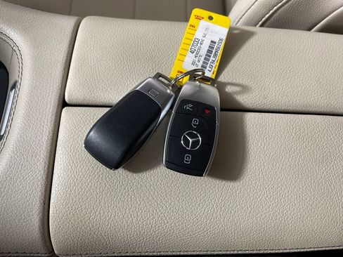 Used 2021 Mercedes-Benz GLE 350 image 26