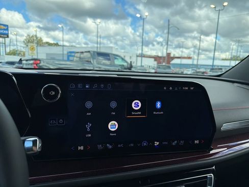 New 2026 Chevrolet Traverse RS w/ LPO, Floor Liner Package image 29