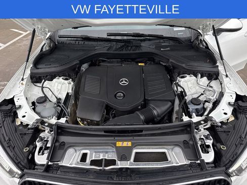 Used 2025 Mercedes-Benz GLC 300 4MATIC image 33
