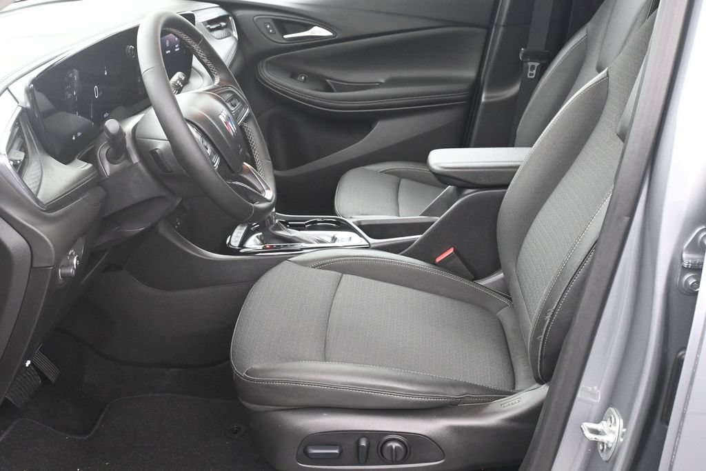 Used 2025 Buick Encore GX Preferred w/ Comfort Package AWD/4WD image 10