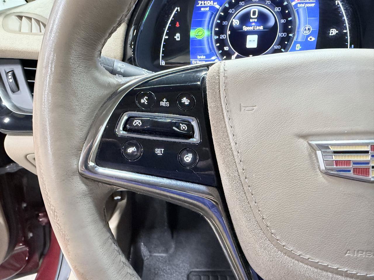 Used 2016 Cadillac ELR FWD image 37