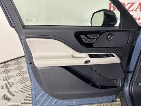 New 2026 Lincoln Aviator 2WD image 15