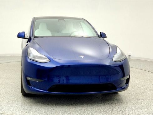 Used 2023 Tesla Model Y Long Range image 2