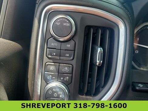 Certified 2022 GMC Sierra 2500 Denali w/ Denali Black Diamond Edition AWD/4WD image 36