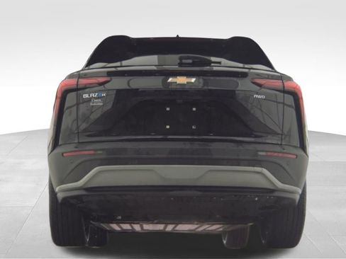 Used 2024 Chevrolet Blazer EV LT image 3