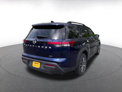 Used 2025 Nissan Pathfinder SV AWD/4WD image 14