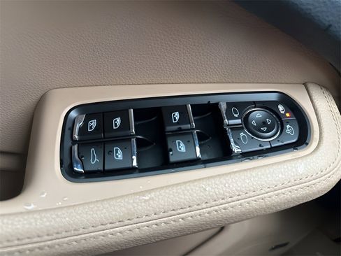 Used 2020 Porsche Macan image 21