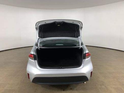 Used 2024 Toyota Corolla LE image 12