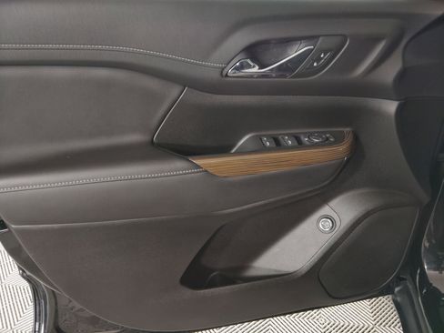 Used 2023 GMC Acadia SLE w/ Driver Convenience Package image 12