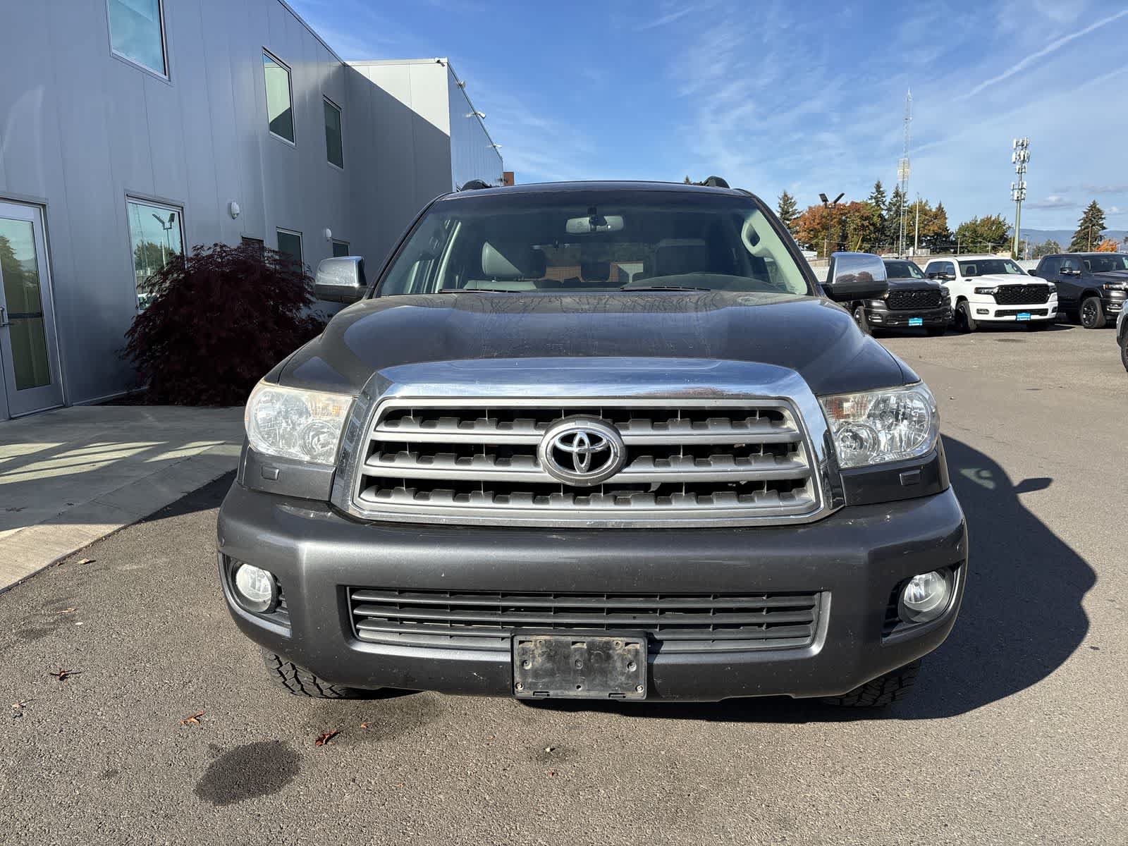 Used 2011 Toyota Sequoia Limited AWD/4WD image 8