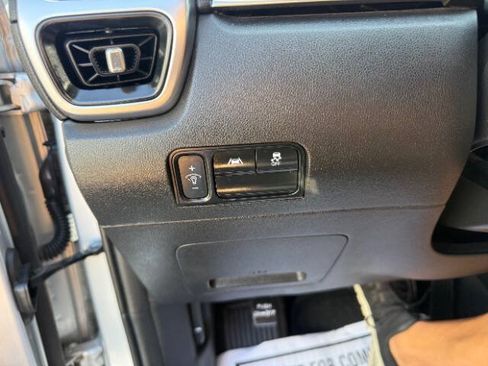 Used 2022 Kia Sorento LX FWD image 21
