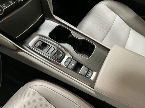 Used 2019 Honda Accord Touring image 17