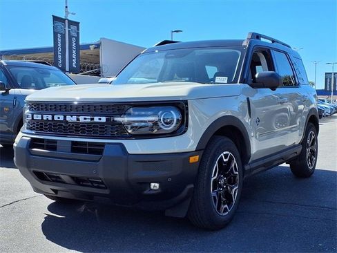New 2025 Ford Bronco Sport Outer Banks w/ Outer Banks Tech Package+ image 1