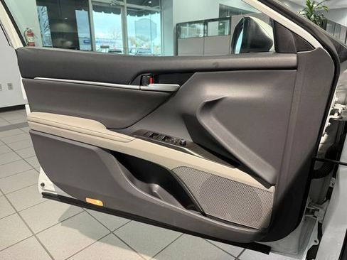 Used 2023 Toyota Camry XSE image 22