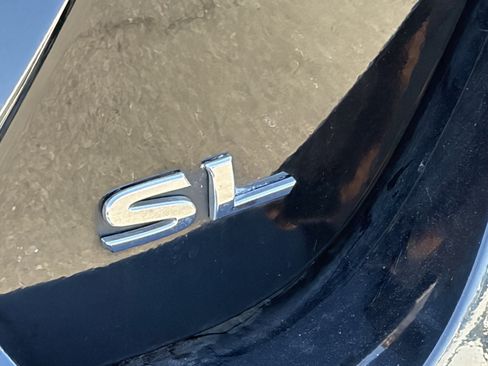 Used 2019 Nissan Leaf SL w/ SL Technology Package FWD image 5