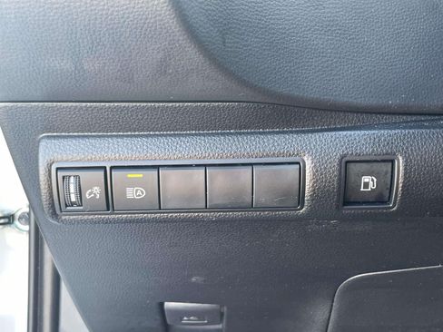 Used 2026 Toyota Corolla LE FWD image 17