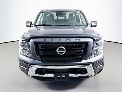 Used 2021 Nissan Titan SV w/ SV Convenience Package AWD/4WD image 2