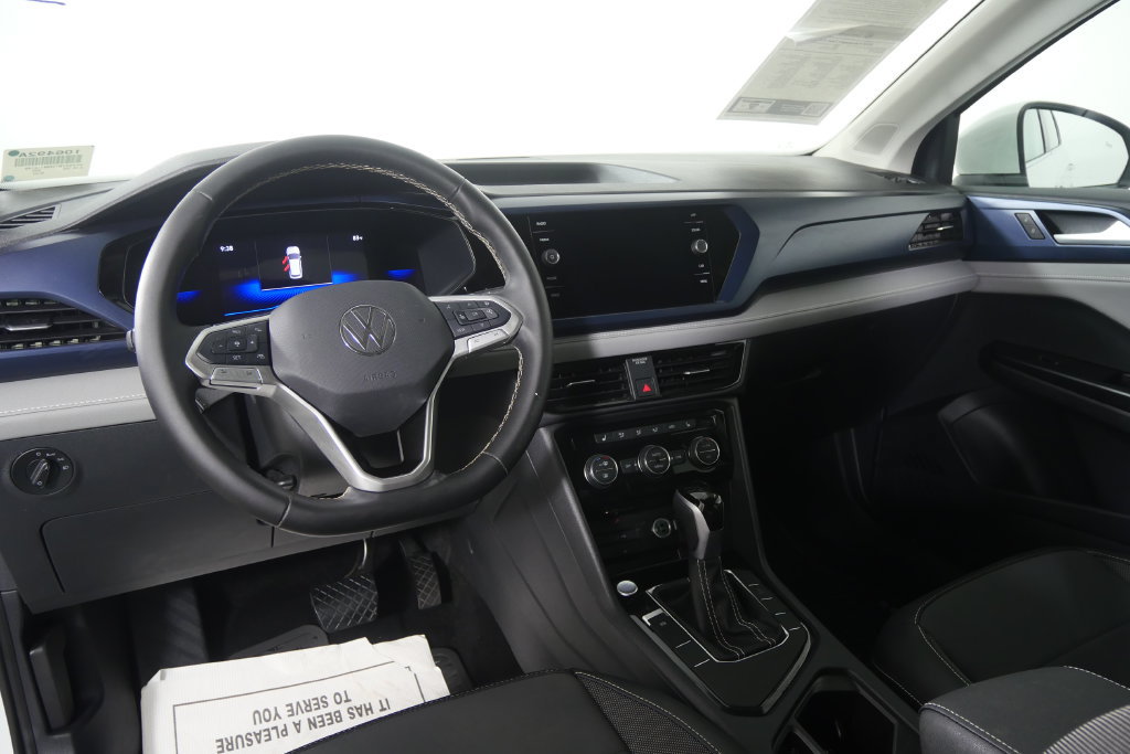 Used 2024 Volkswagen Taos SE FWD image 18
