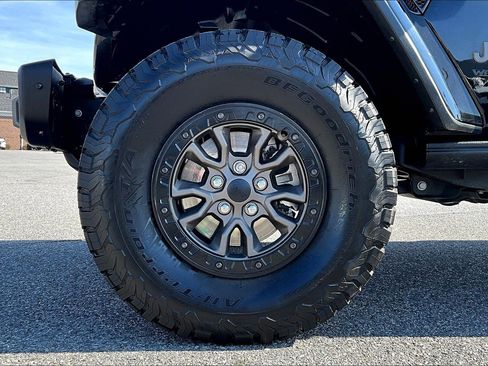 Used 2021 Jeep Wrangler Unlimited Rubicon w/ Trailer Tow Package image 8