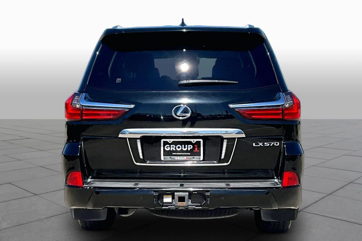 Used 2021 Lexus LX 570 4WD w/ Luxury Package image 5