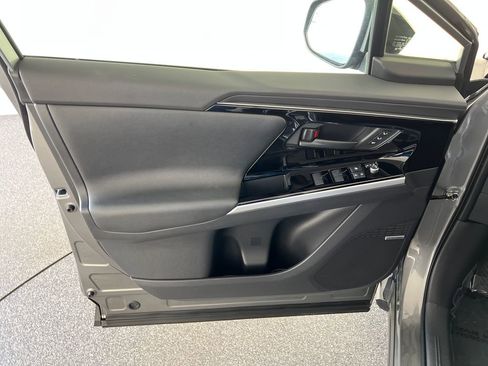 Used 2024 Subaru Solterra Limited image 12