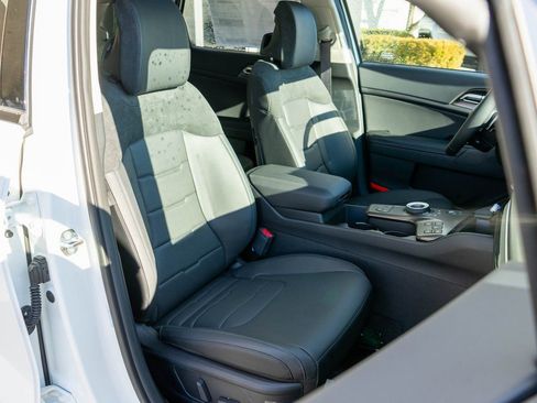 New 2026 Kia Sportage SX Prestige AWD/4WD image 9