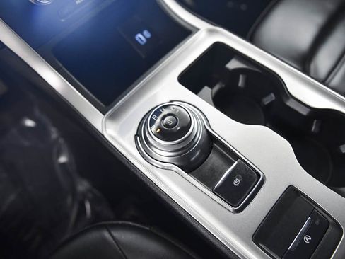 Used 2023 Ford Edge SEL image 22