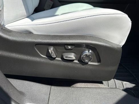 Used 2024 Cadillac XT4 Sport AWD/4WD image 30