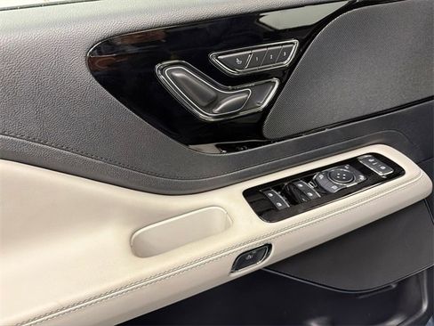 New 2026 Lincoln Aviator AWD image 36