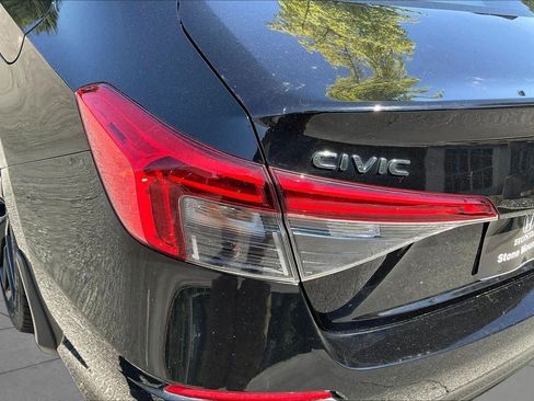 Used 2023 Honda Civic Sport image 28