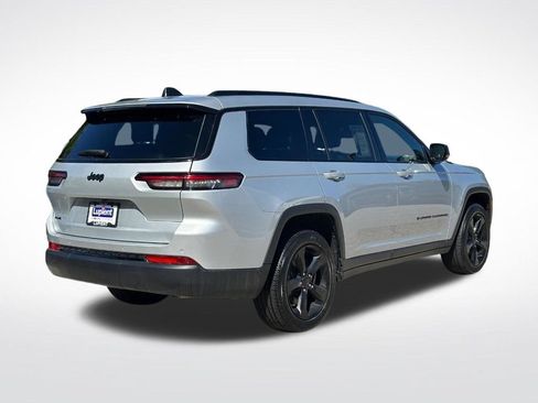 Used 2024 Jeep Grand Cherokee L Altitude AWD/4WD image 3