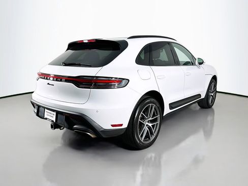 Certified 2023 Porsche Macan AWD/4WD image 9