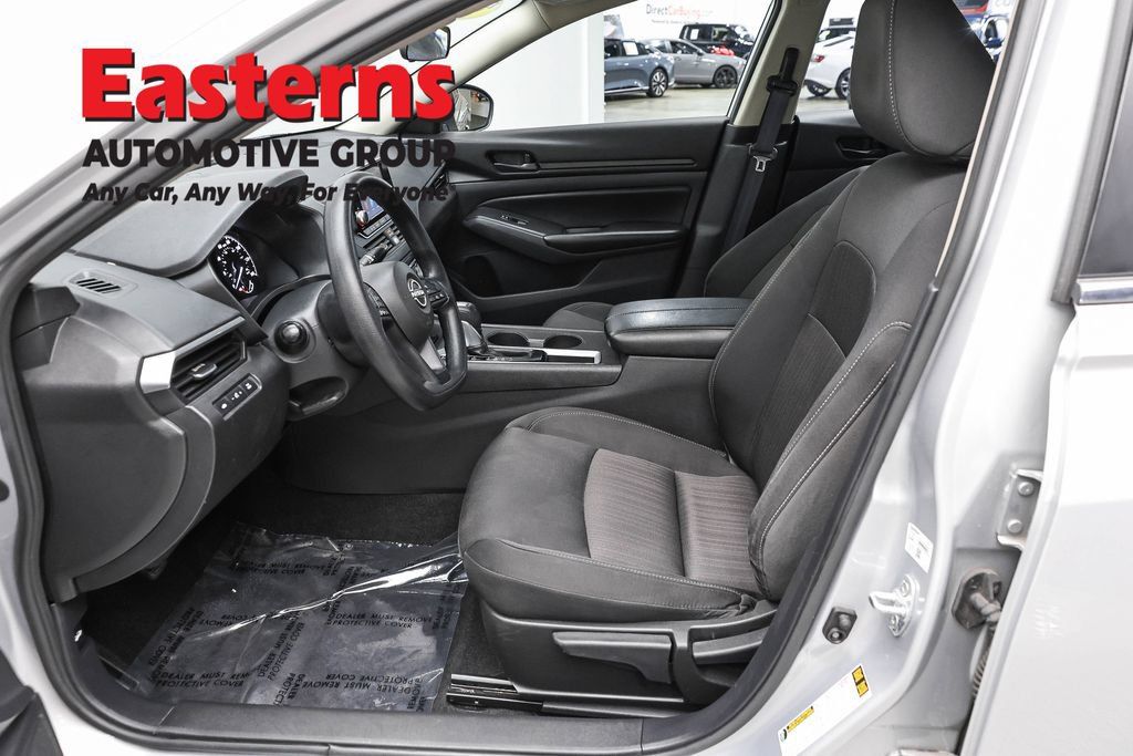 Used 2024 Nissan Altima 2.5 S FWD image 13