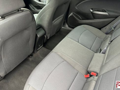 Used 2017 Chevrolet Cruze LT image 13