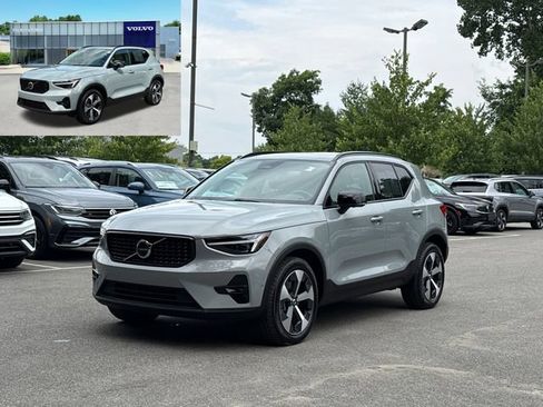 Certified 2026 Volvo XC40 B5 Plus AWD/4WD image 1