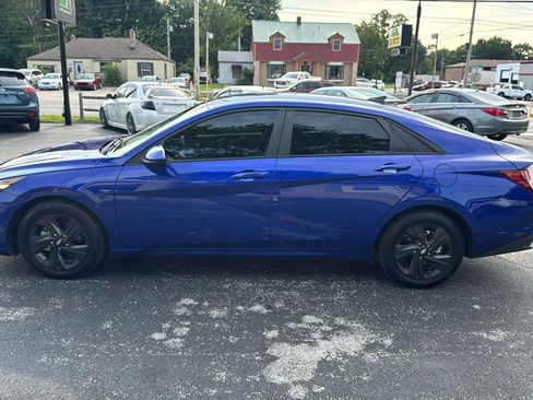 Used 2021 Hyundai Elantra SEL FWD image 4