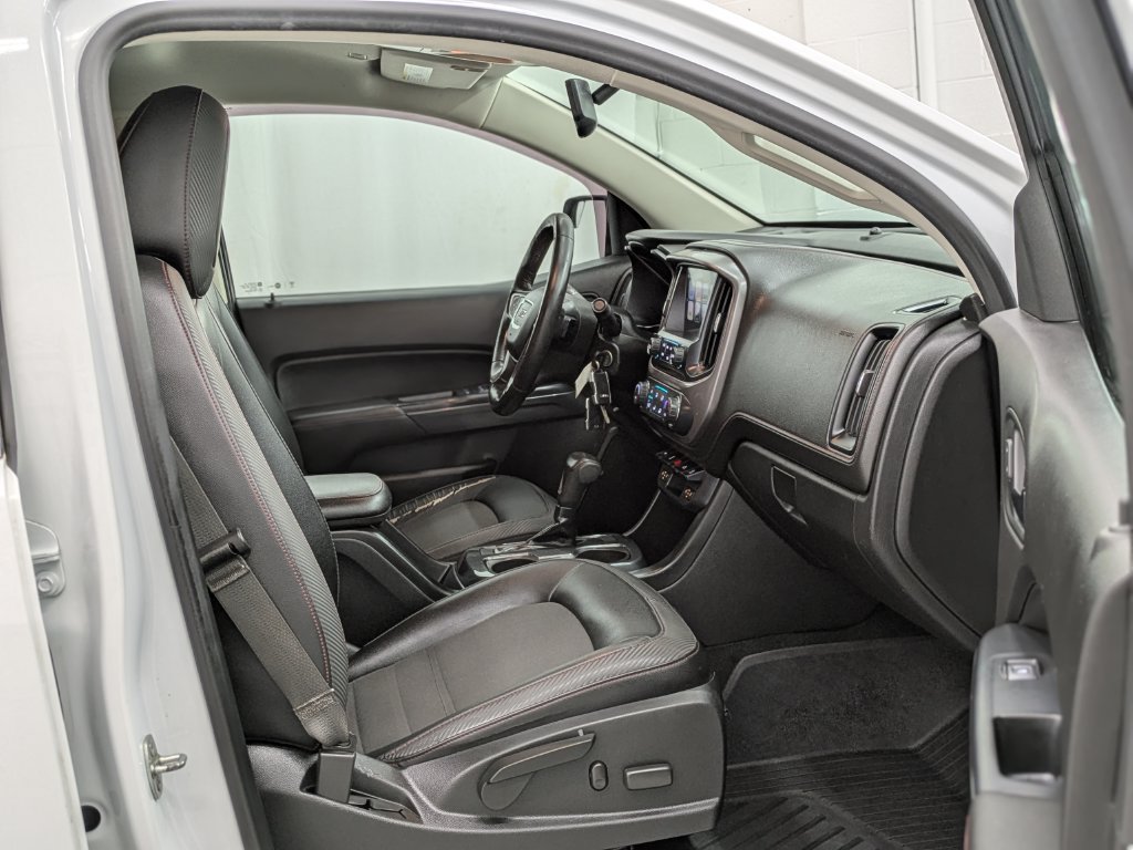 Used 2018 GMC Canyon All Terrain w/ All Terrain X Package AWD/4WD image 20