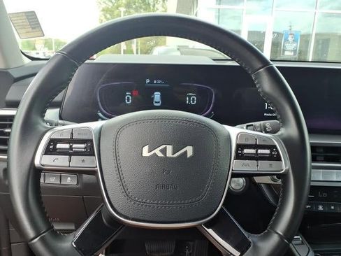 Used 2025 Kia Telluride S image 8
