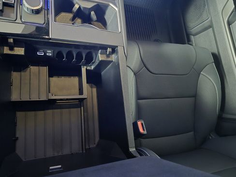 New 2026 Toyota Tundra Limited AWD/4WD image 28